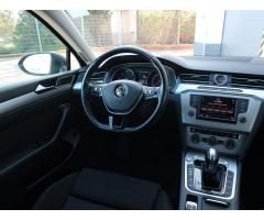 Volkswagen Passat 2.0 TDI 110kW - 9