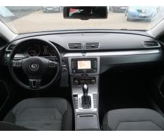 Volkswagen Passat 2.0 TDI 125kW - 10