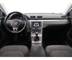 Volkswagen Passat 2.0 TDI 125kW - 10