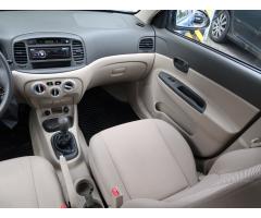 Hyundai Accent 1.4i 71kW - 11