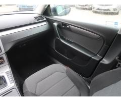 Volkswagen Passat 2.0 TDI 125kW - 11