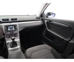 Volkswagen Passat 2.0 TDI 125kW - 11