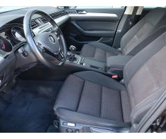 Volkswagen Passat 2.0 TDI 110kW - 16