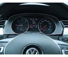 Volkswagen Passat 2.0 TDI 140kW - 17