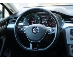 Volkswagen Passat 2.0 TDI 110kW - 22