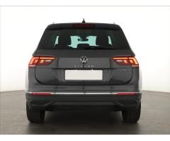 Volkswagen Tiguan 2.0 TDI 110kW - 6