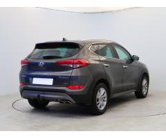 Hyundai Tucson 2.0 CRDi 100kW - 7