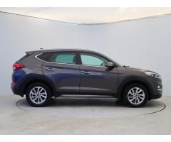 Hyundai Tucson 2.0 CRDi 100kW - 8