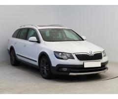 ŠKODA SUPERB COMBI 2.0TDI 140 LAURIN&K 4X4 DSG 7ST