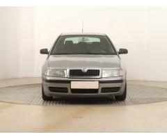 ŠKODA SUPERB COMBI 2.0TDI 140 LAURIN&K 4X4 DSG 7ST