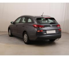 Hyundai i30 1.6 CRDi 81kW - 5