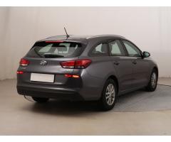 Hyundai i30 1.6 CRDi 81kW - 7