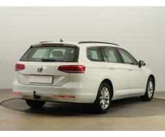 Volkswagen Passat 2.0 TDI 110kW - 7