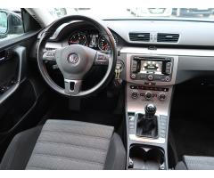 Volkswagen Passat 2.0 TDI 103kW - 10