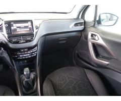 Peugeot 2008 1.2 PureTech 81kW - 11