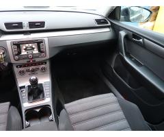 Volkswagen Passat 2.0 TDI 103kW - 12