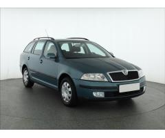 ŠKODA SUPERB COMBI 2.0TDI 140 LAURIN&K 4X4 DSG 7ST