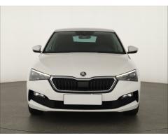 ŠKODA SUPERB COMBI 2.0TDI 140 LAURIN&K 4X4 DSG 7ST