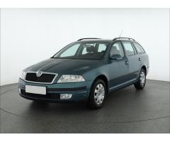 ŠKODA SUPERB COMBI 2.0TDI 140 LAURIN&K 4X4 DSG 7ST