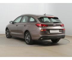 Hyundai i30 1.5 DPI 81kW - 5