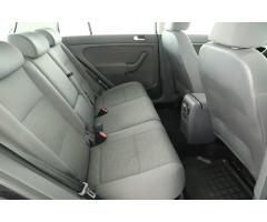 Volkswagen Golf Plus 1.6 75kW - 11