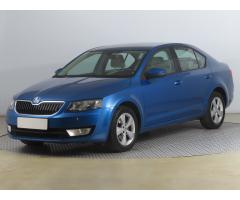 ŠKODA SUPERB COMBI 2.0TDI 140 LAURIN&K 4X4 DSG 7ST