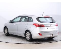 Hyundai i30 1.6 CRDi 81kW - 5