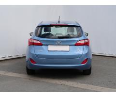 Hyundai i30 1.6 MPI 88kW - 6