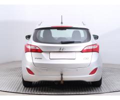 Hyundai i30 1.6 CRDi 81kW - 6