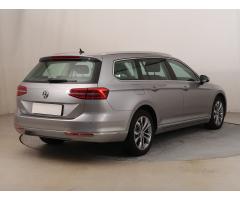 Volkswagen Passat 1.6 TDI 88kW - 7