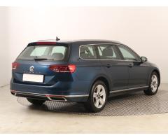 Volkswagen Passat 2.0 TDI 110kW - 7