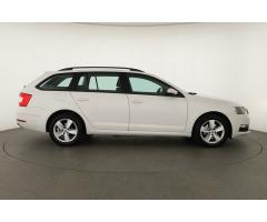 Škoda Octavia 2.0 TDI 110kW - 8