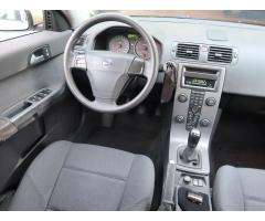 Volvo S40 2.0 D 100kW - 9