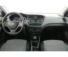 Hyundai i20 1.1 CRDi 55kW - 9