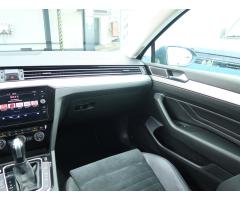 Volkswagen Passat 2.0 TDI 110kW - 11