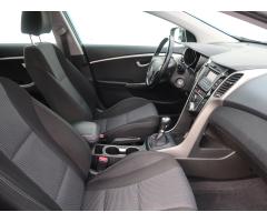 Hyundai i30 1.6 MPI 88kW - 12