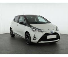 Toyota Yaris 1.5 Hybrid 74kW - 1