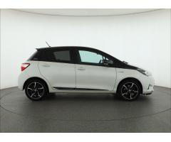 Toyota Yaris 1.5 Hybrid 74kW - 8