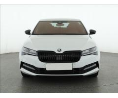 ŠKODA SUPERB COMBI 2.0TDI 140 LAURIN&K 4X4 DSG 7ST