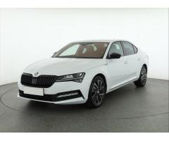 ŠKODA SUPERB COMBI 2.0TDI 140 LAURIN&K 4X4 DSG 7ST