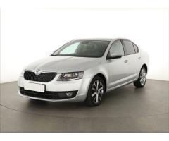 ŠKODA SUPERB COMBI 2.0TDI 140 LAURIN&K 4X4 DSG 7ST