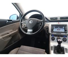 Volkswagen Passat 2.0 TDI 103kW - 9