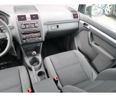 Volkswagen Touran 1.6 TDI 66kW - 11