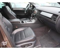 Volkswagen Touareg 3.0 TDI 176kW - 12