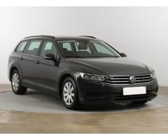 Volkswagen Passat 2.0 TDI 110kW - 1