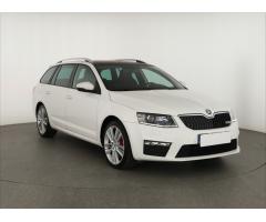 ŠKODA SUPERB COMBI 2.0TDI 140 LAURIN&K 4X4 DSG 7ST