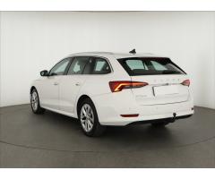 ŠKODA SUPERB COMBI 2.0TDI 140 LAURIN&K 4X4 DSG 7ST