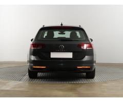 Volkswagen Passat 2.0 TDI 110kW - 6