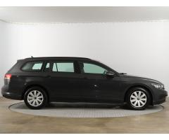 Volkswagen Passat 2.0 TDI 110kW - 8