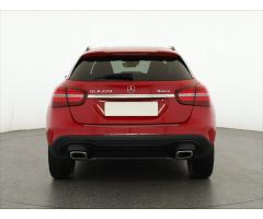 Mercedes-Benz GLA GLA 220 4MATIC 135kW - 6